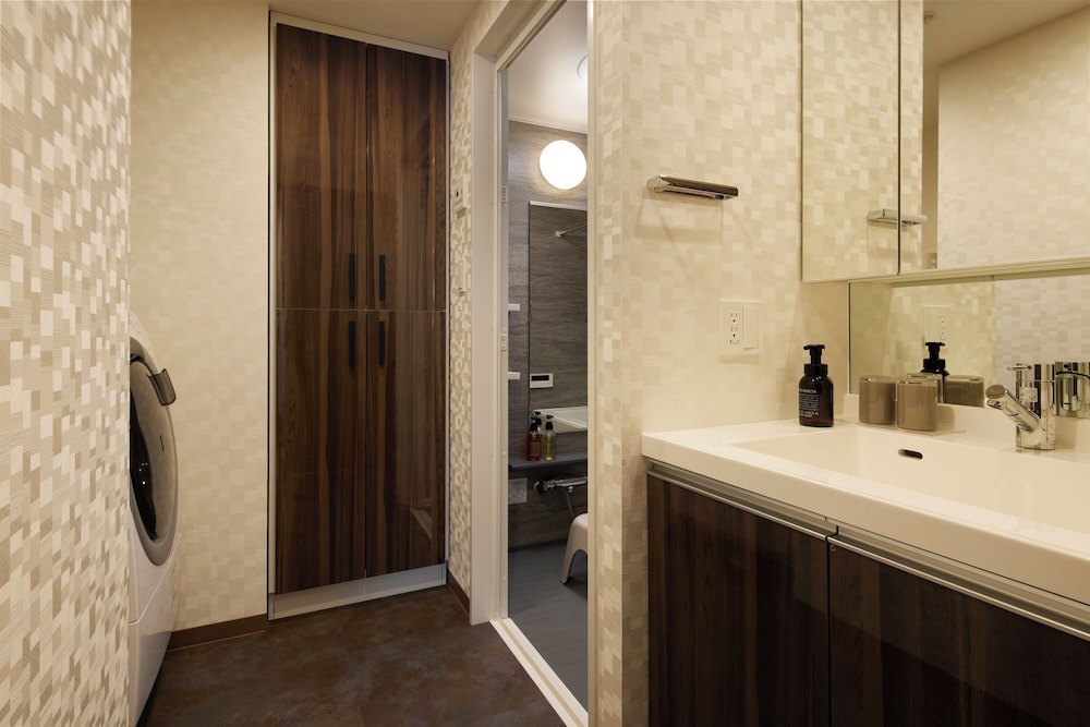 Deluxe Apartment thumbnail 6