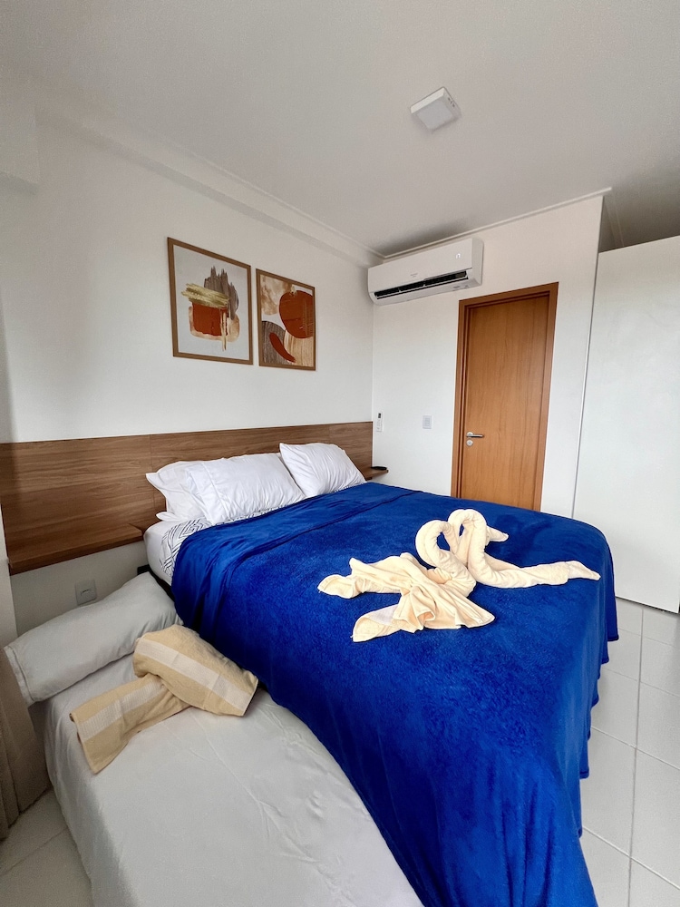 Family Apartment, 1 Bedroom, Pool View, Beachside photo 1