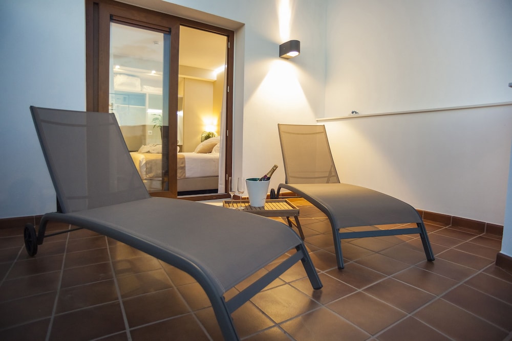 Deluxe Double Room, Terrace, Sea View photo 3