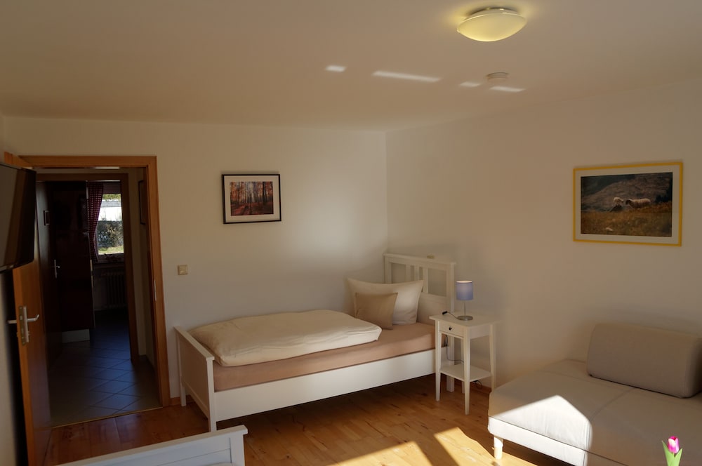 Apartment photo 2