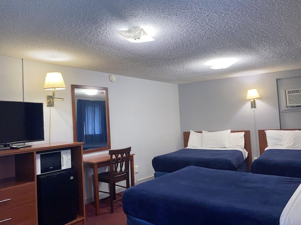 Basic Triple Room