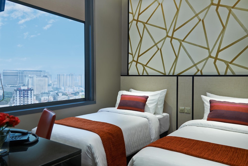Superior Twin Room, City View photo 3
