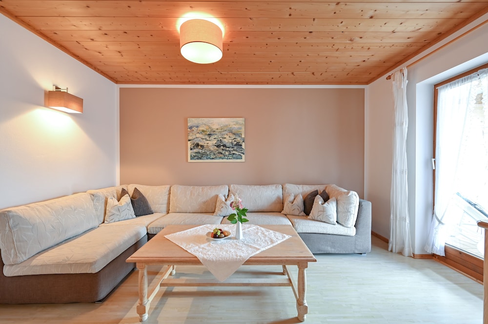 Comfort Apartment, 2 Bedrooms, Garden View