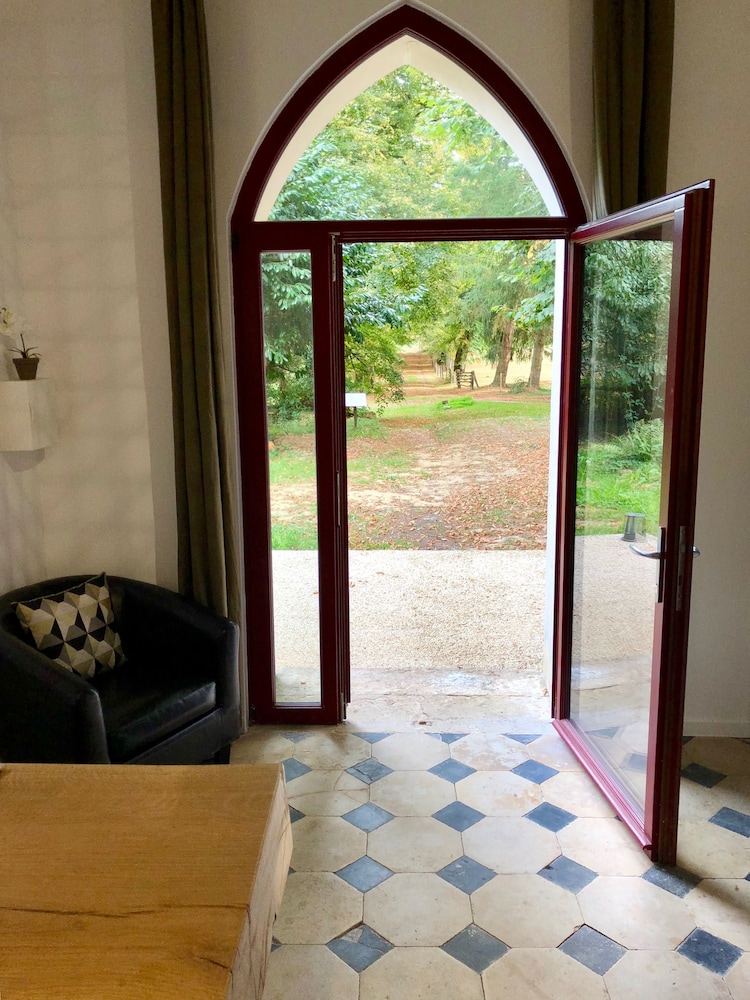 Romantic Studio