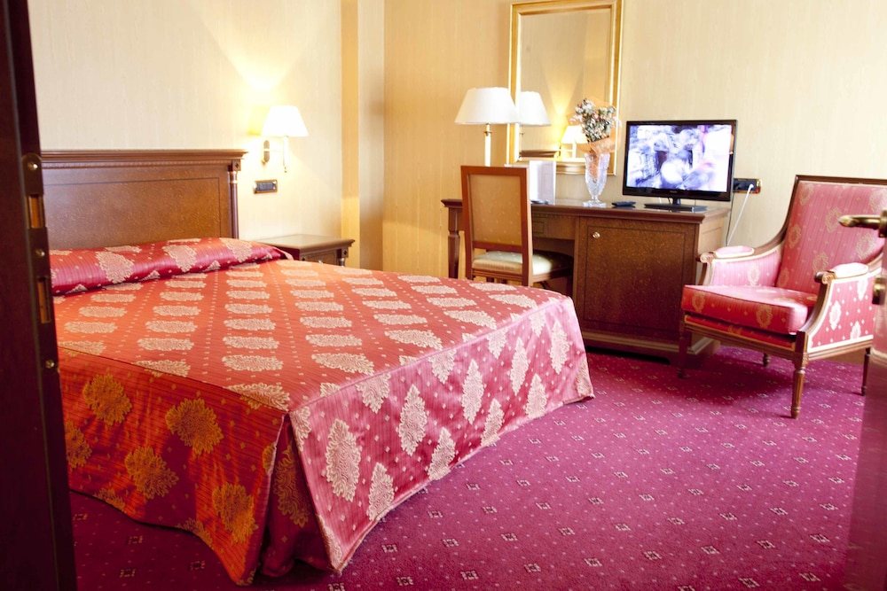 Family Quadruple Room, Multiple Beds
