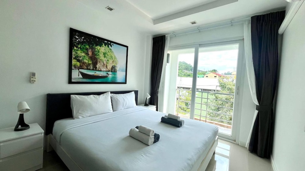 Condo, 2 Bedrooms, Balcony, Garden View