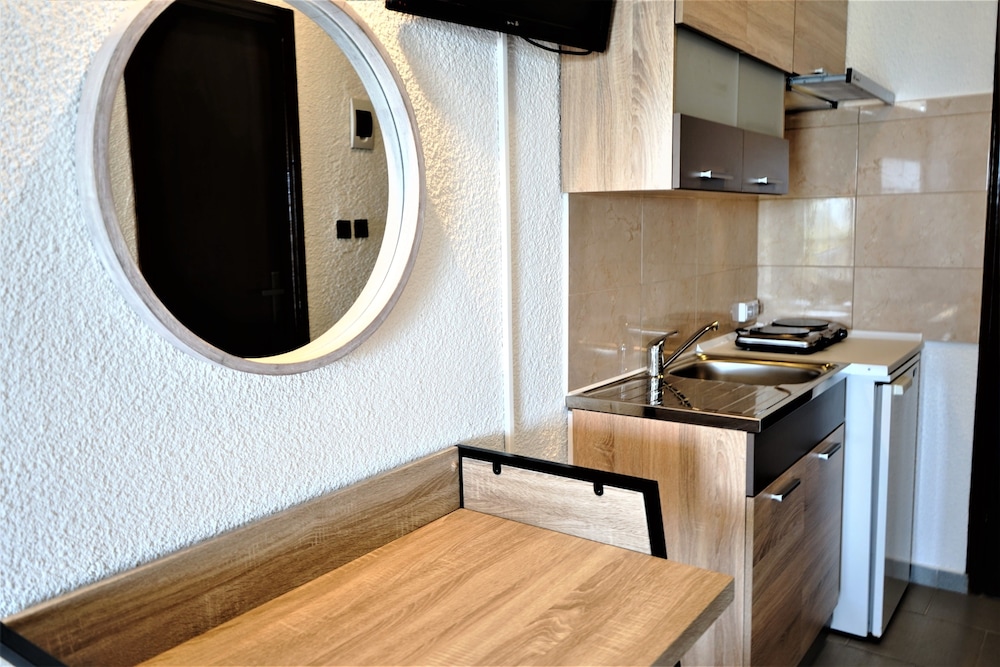 Triple Room, Kitchenette, Sea Facing photo 3