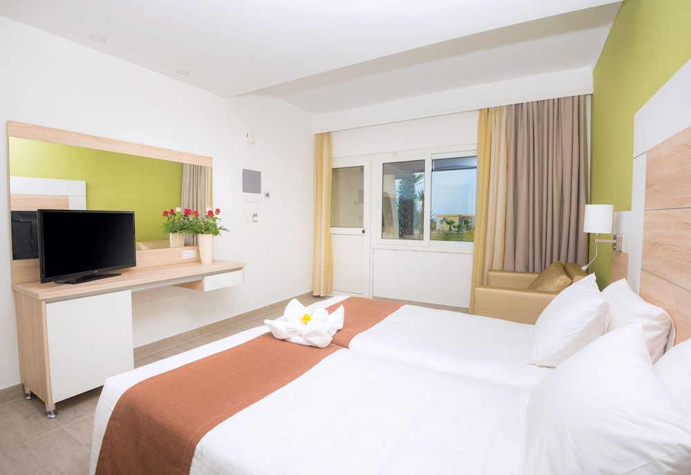 Superior Twin Room photo 2