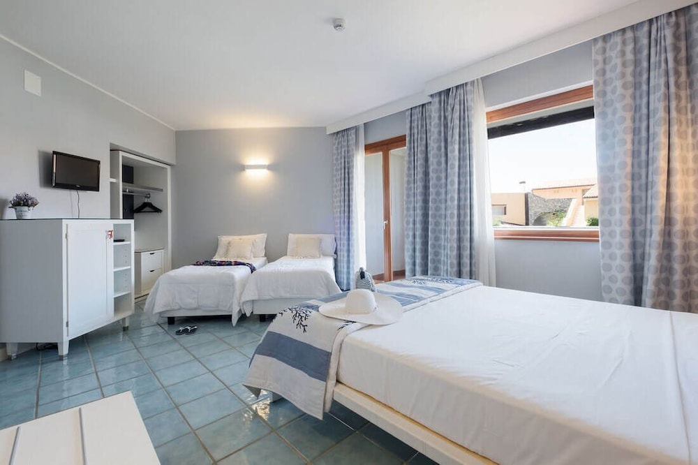Classic Quadruple Room (Family)