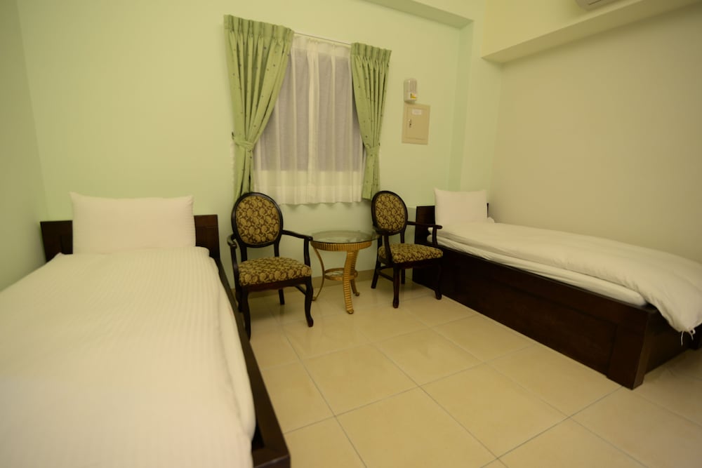 Standard Twin Room photo 3