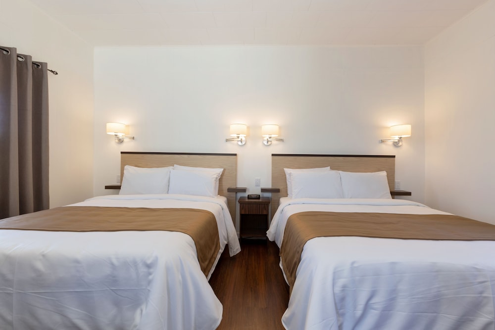 Chalet, 2 Double Beds, Balcony photo 3