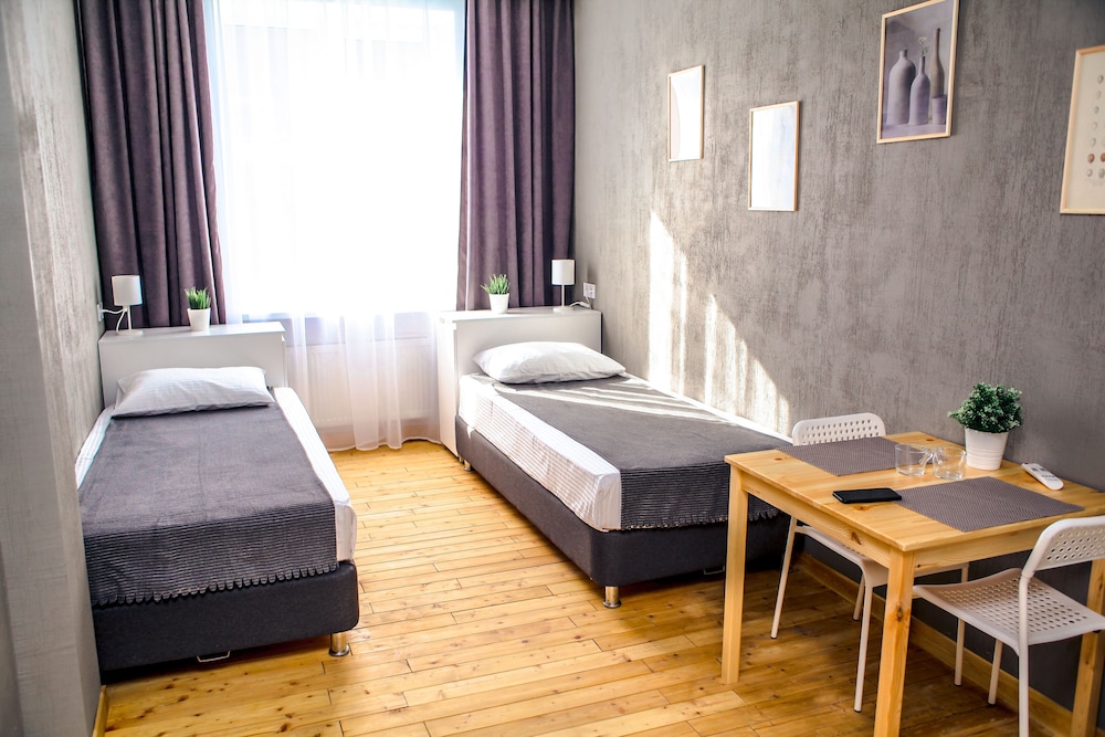Economy Twin Room photo 1