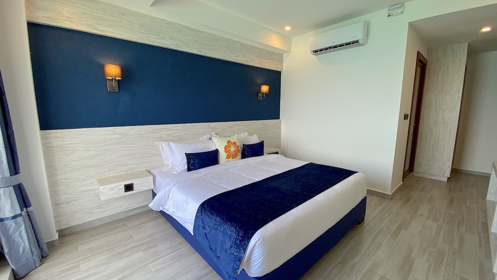 Deluxe Double Room, Balcony, City View