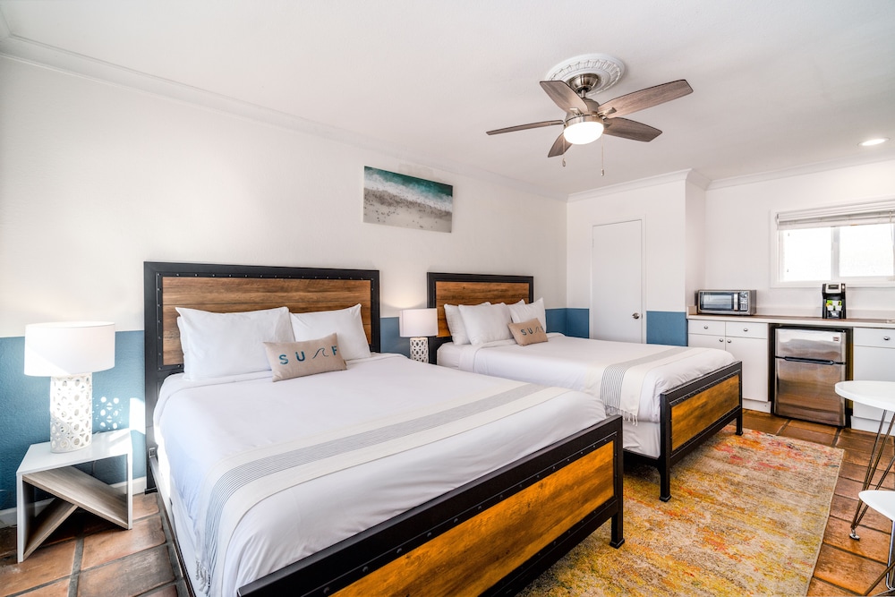 Two Queen Beds with Partial Ocean View photo 2