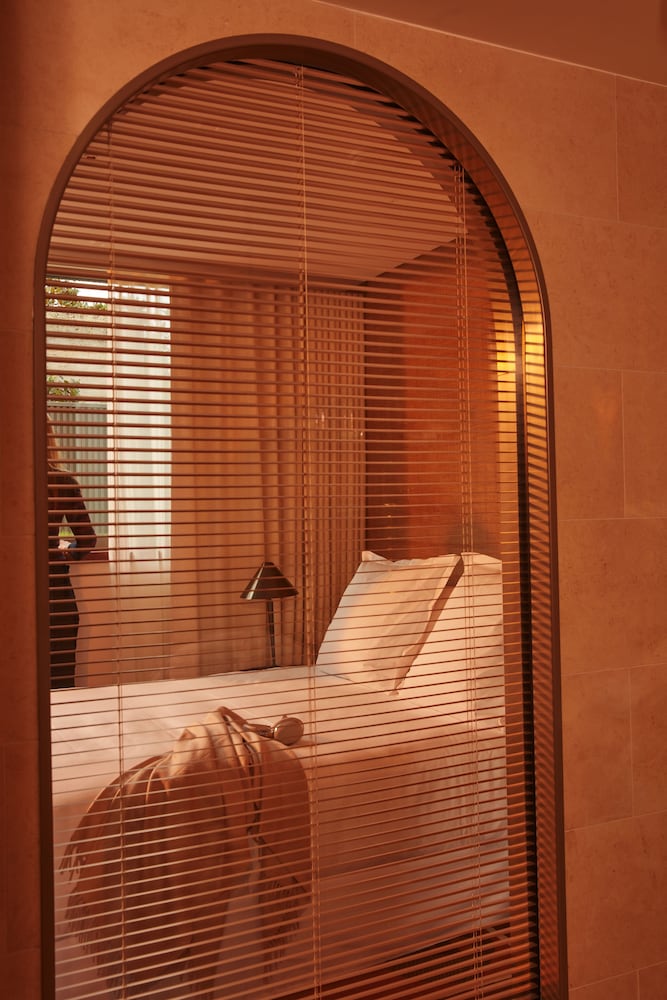Superior Room, 1 Queen Bed - Photo 3