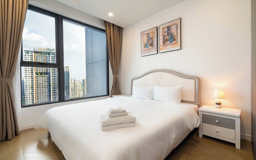 Presidential Suite, 2 Bedrooms, Club Lounge Access, City View photo 3
