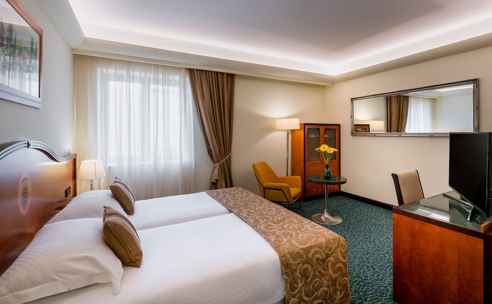 Double or Twin Room - Photo 1
