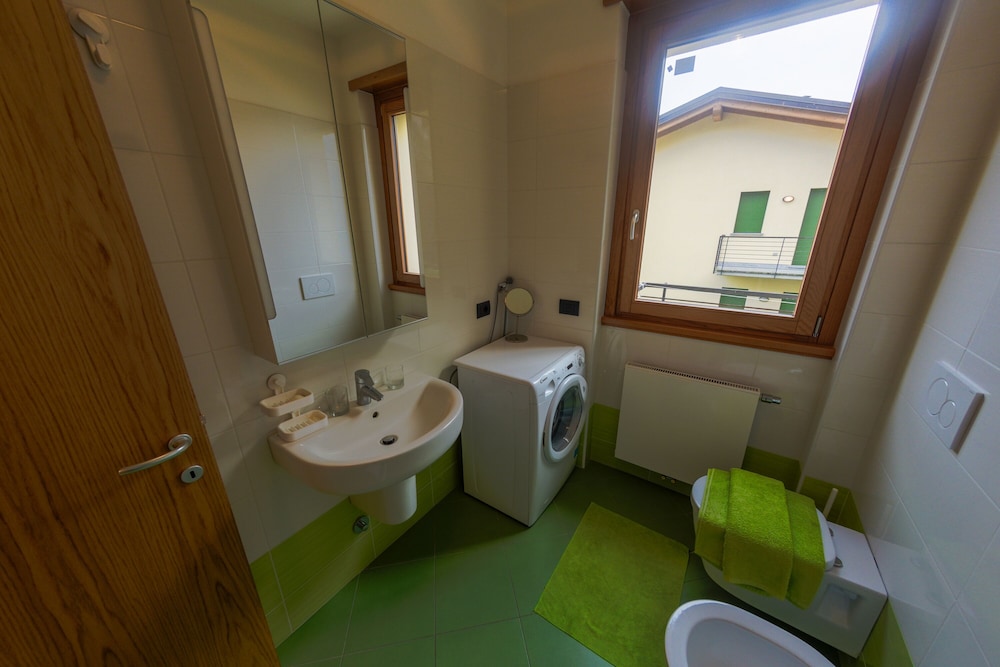Family Apartment, Multiple Bedrooms, Mountainside (Residence degli Oleandri 4B) photo 2