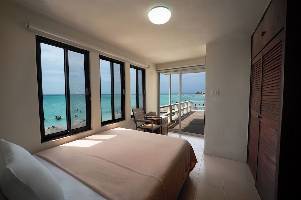 Mini Suite with Terrace Ocean View photo 3