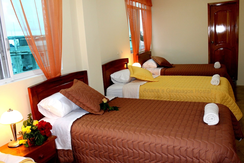 Family Quadruple Room, 1 Bedroom, Private Bathroom, City View photo 2