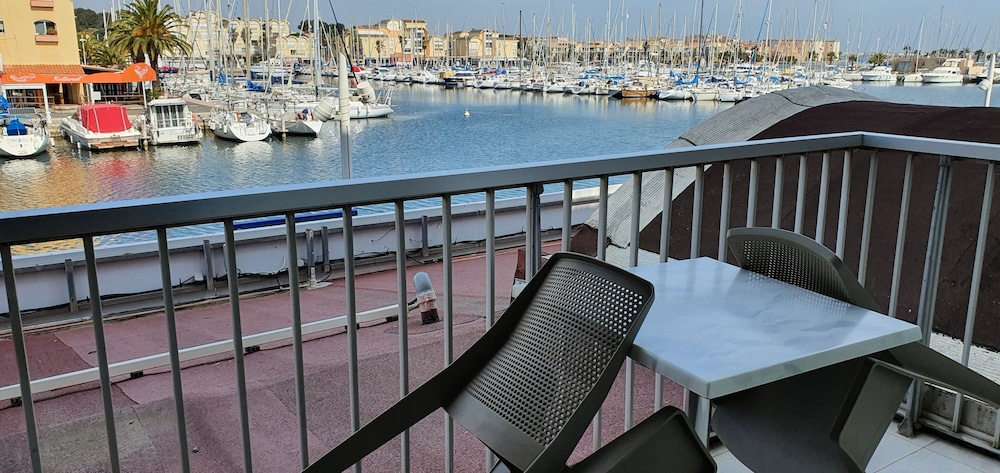 Panoramic Room, Balcony, Marina View photo 3