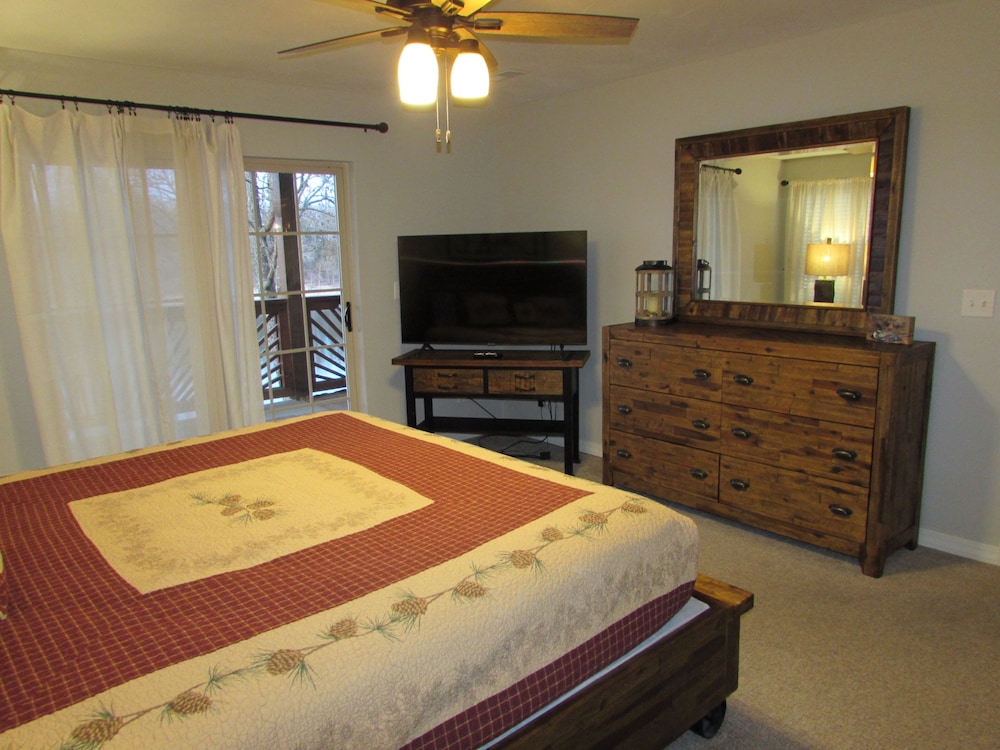 Condo, 3 Bedrooms