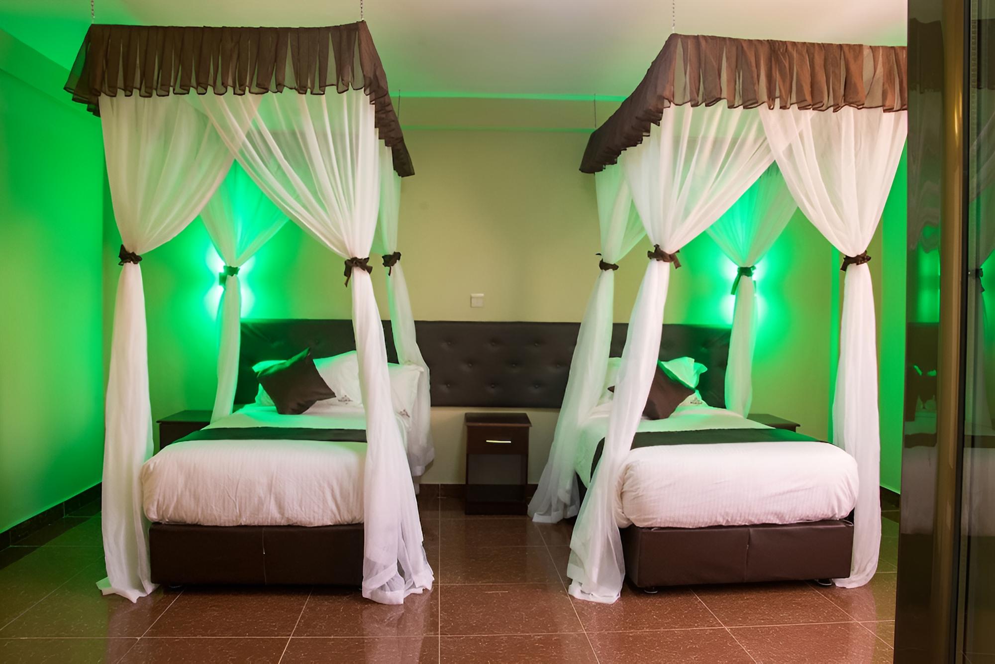 Standard Twin Room photo 3