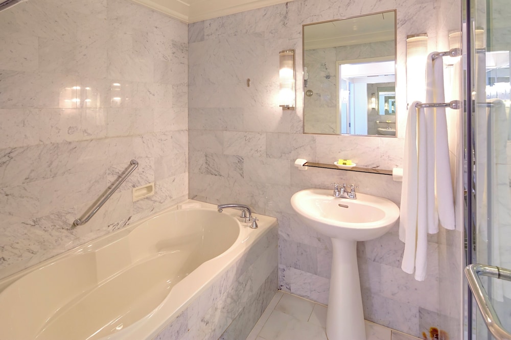 Classic Room, Multiple Beds (Coral Wing) - Photo 7