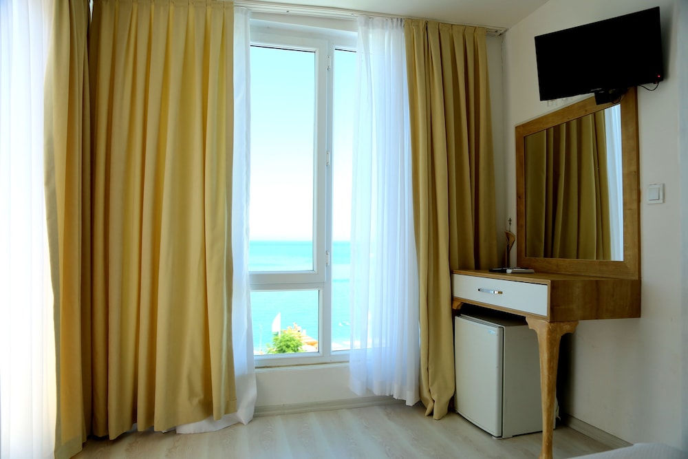 Standard Room photo 2