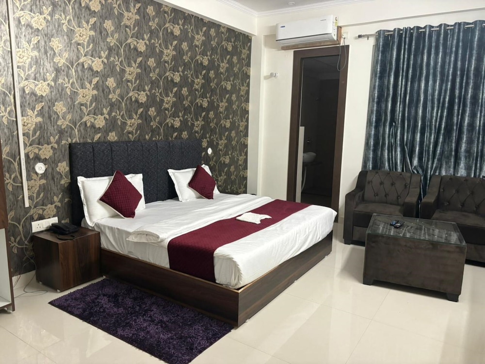 Deluxe Room - Photo 1