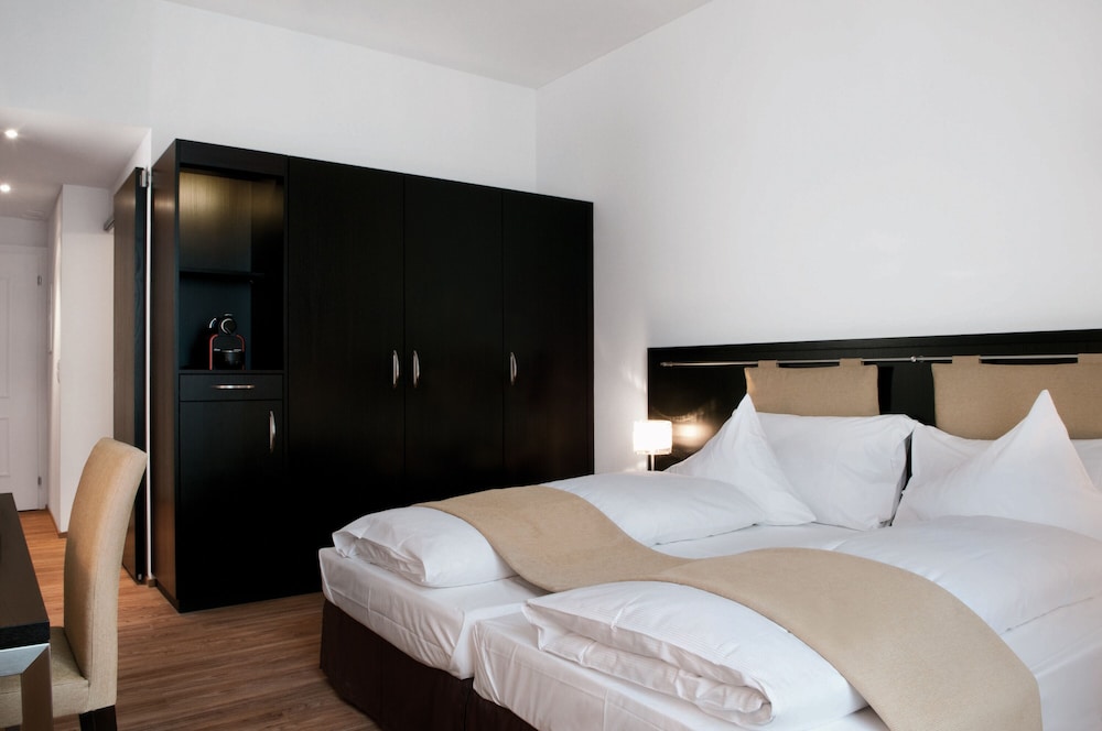 Superior Twin Room - Photo 6