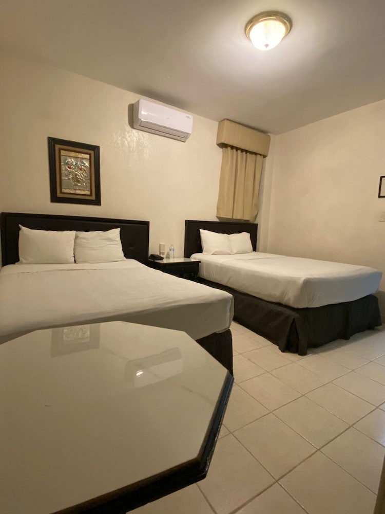 Basic Quadruple Room photo 1