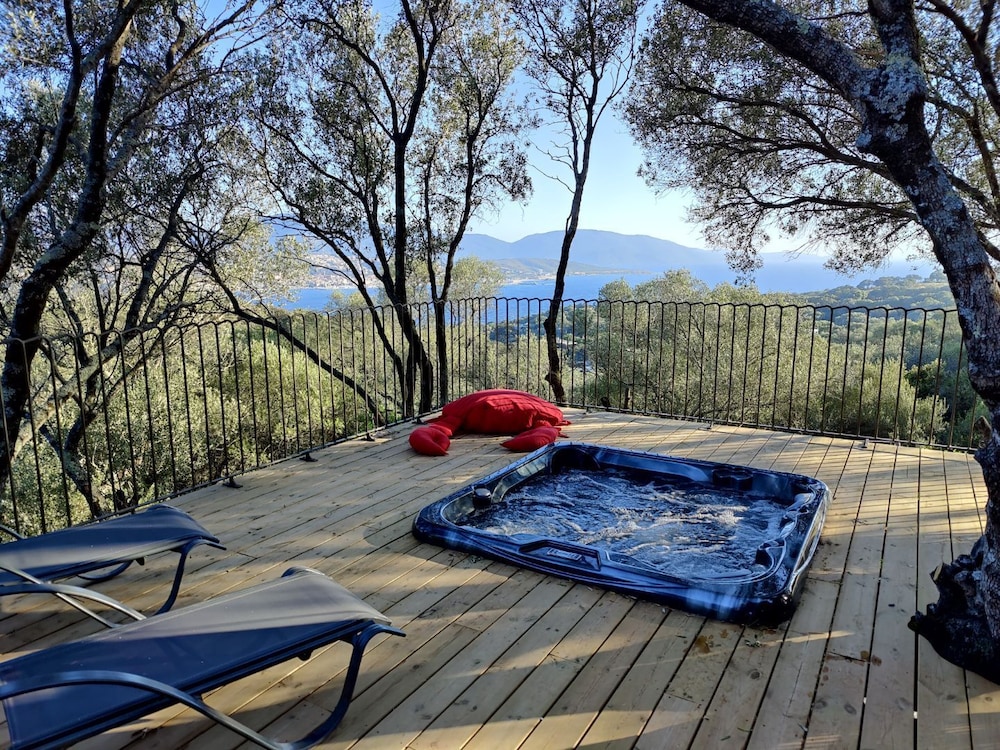 Cabin photo 2