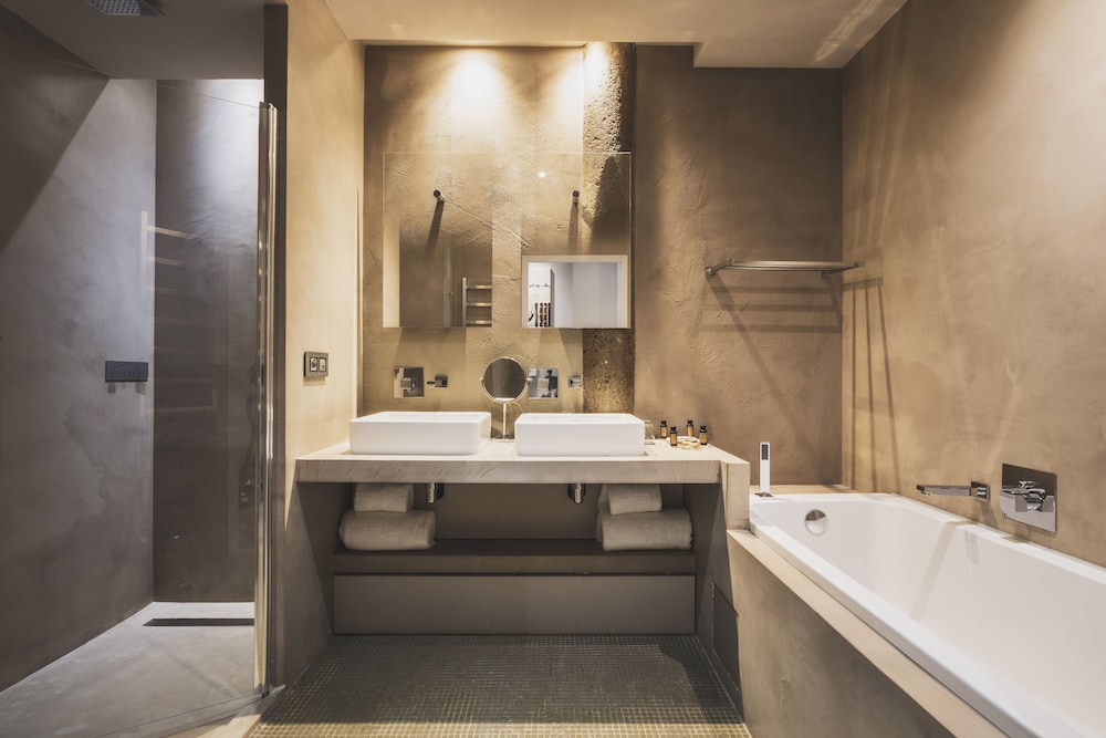 Standard Double Room, Accessible, free spa access photo 3