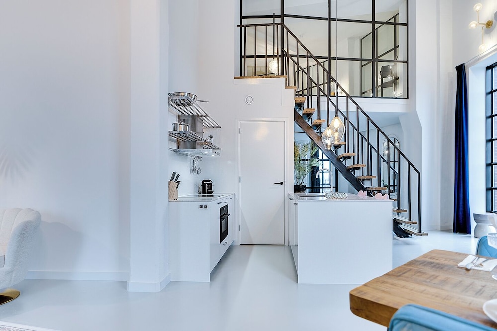 Luxury Apartment photo 2