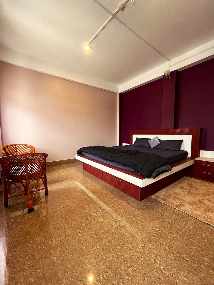 Standard Double or Twin Room, Housekeeping, Courtyard View photo 1