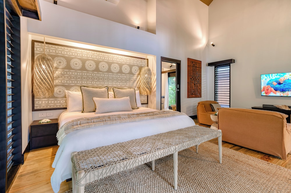 Beach Front Tree House With Plunge Pool