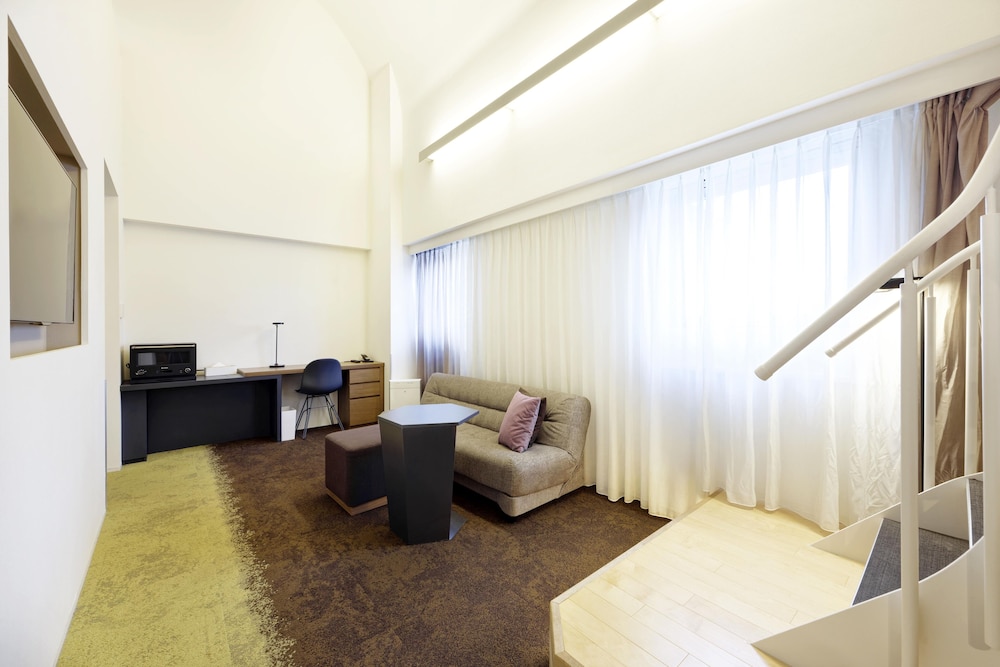 1 Bedroom Duplex Suite up to 5 Guests - Photo 3