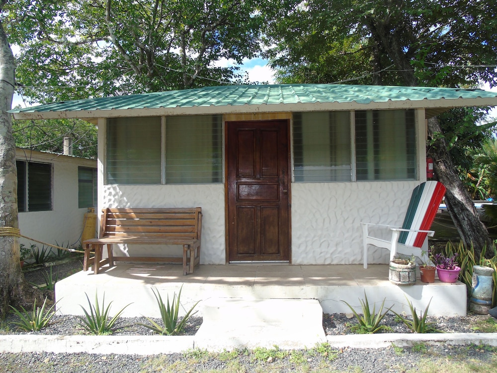Luxury Cabin, Private Bathroom, Garden View photo 1