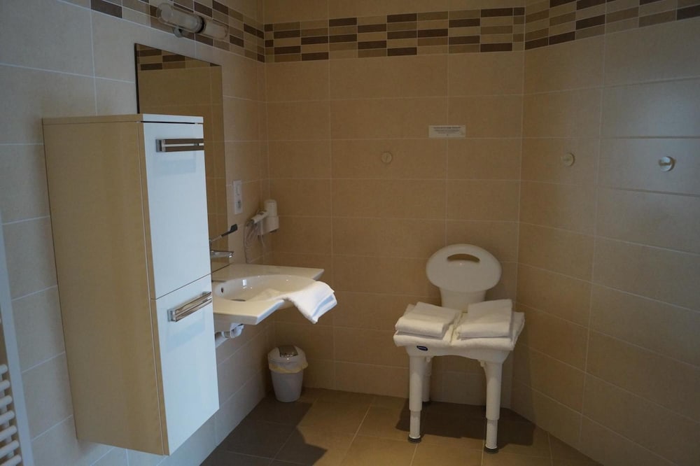Standard Double Room, 1 Double Bed, Accessible photo 2