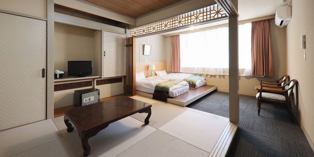 Japanese Western Style Room - Photo 5
