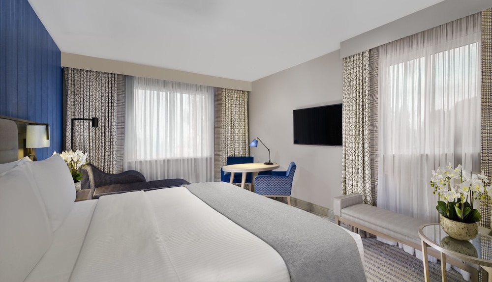 Superior Room, 1 King Bed - Photo 4