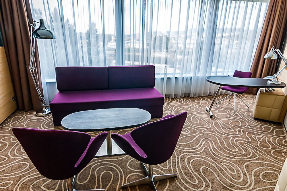 Suite, 1 King Bed with Sofa bed