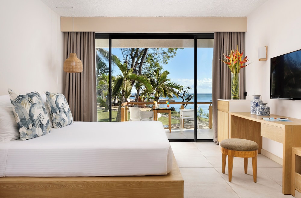Coral Signature Beach Front with Jacuzzi