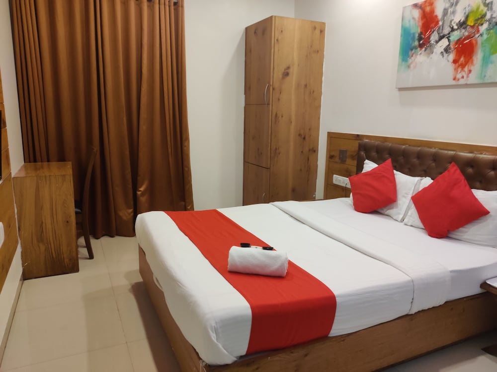 Deluxe Room - Photo 1