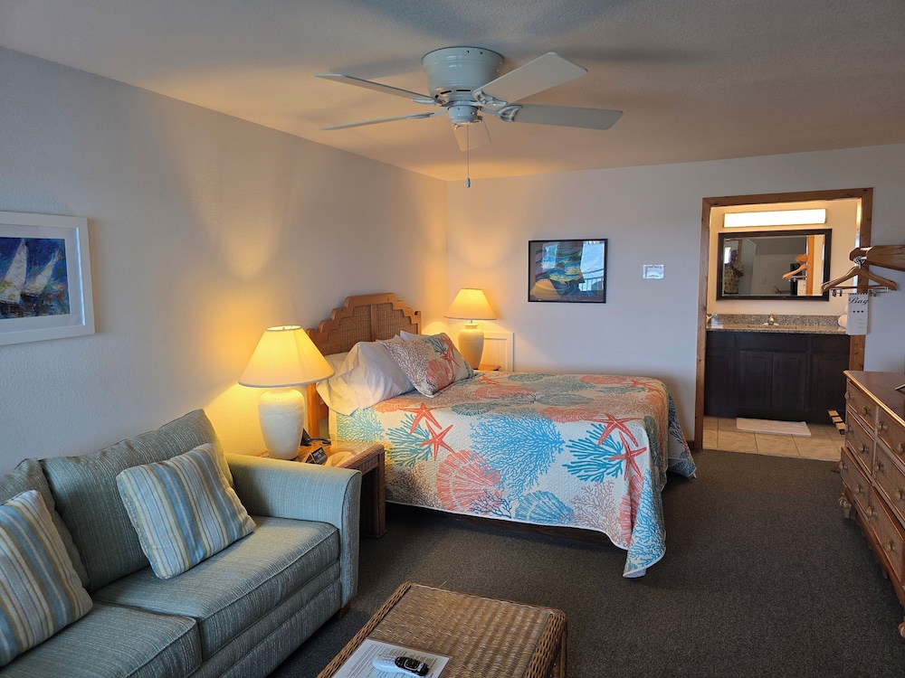 Standard Studio Suite, 1 Bedroom, Non Smoking (Studio 303, Private Deck, HarborFront)