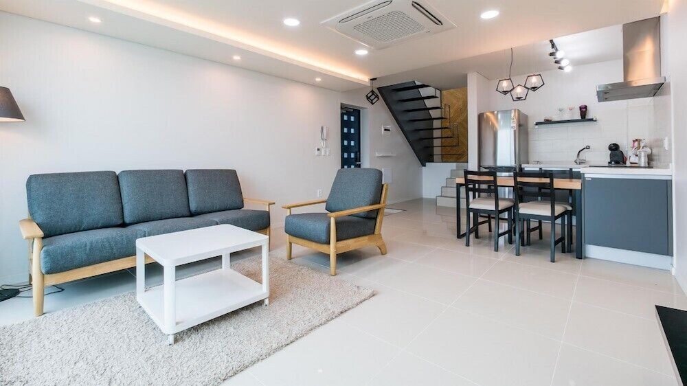 Room (Room 202) photo 1