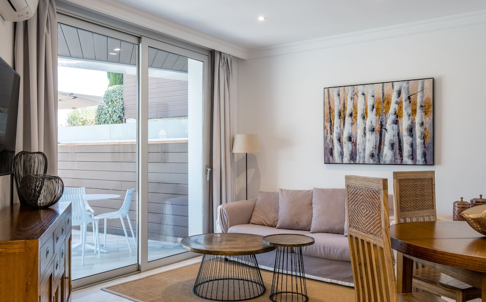 Comfort Apartment, 2 Bedrooms, Garden View