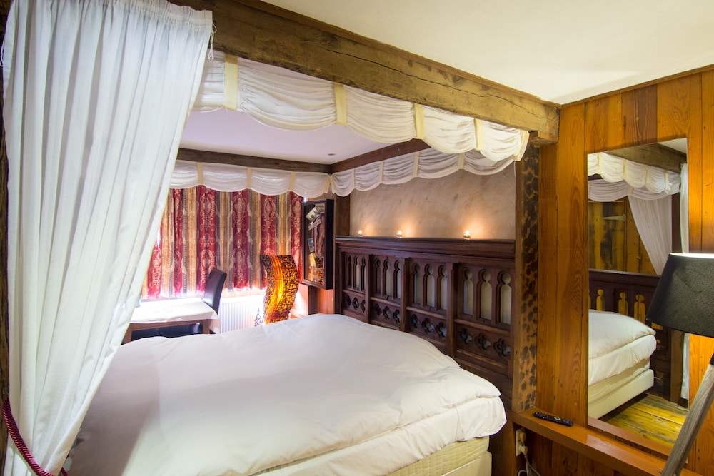 Classic Double Room, 1 Bedroom, Garden Area photo 2