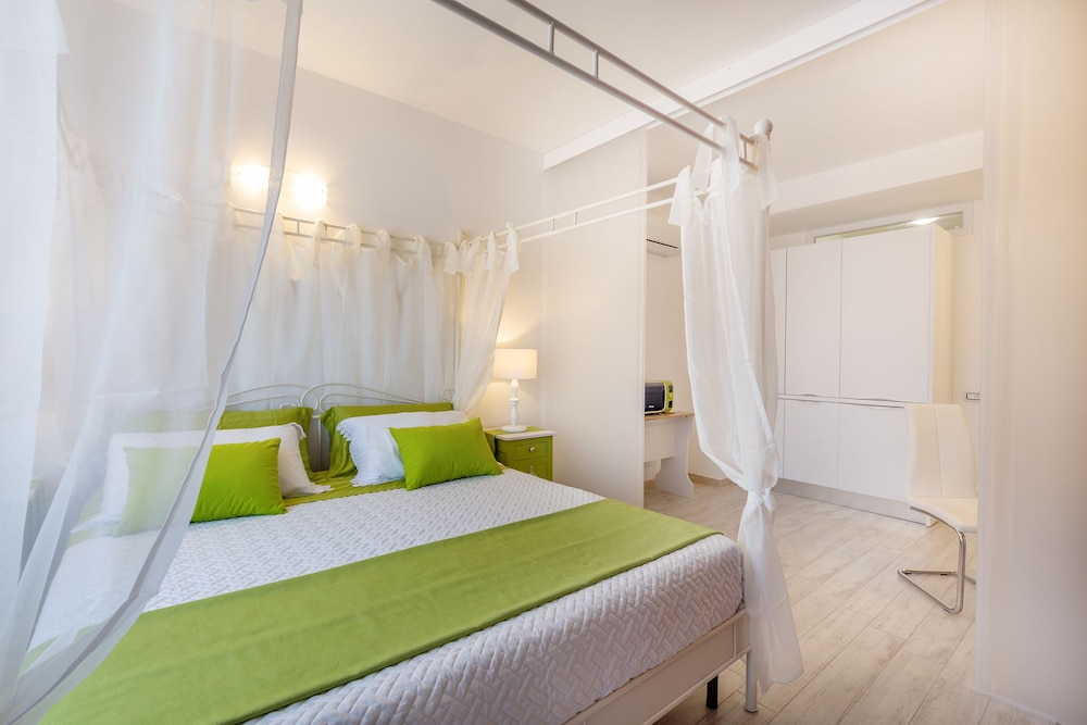 Deluxe Double Room, 1 King Bed with Sofa bed